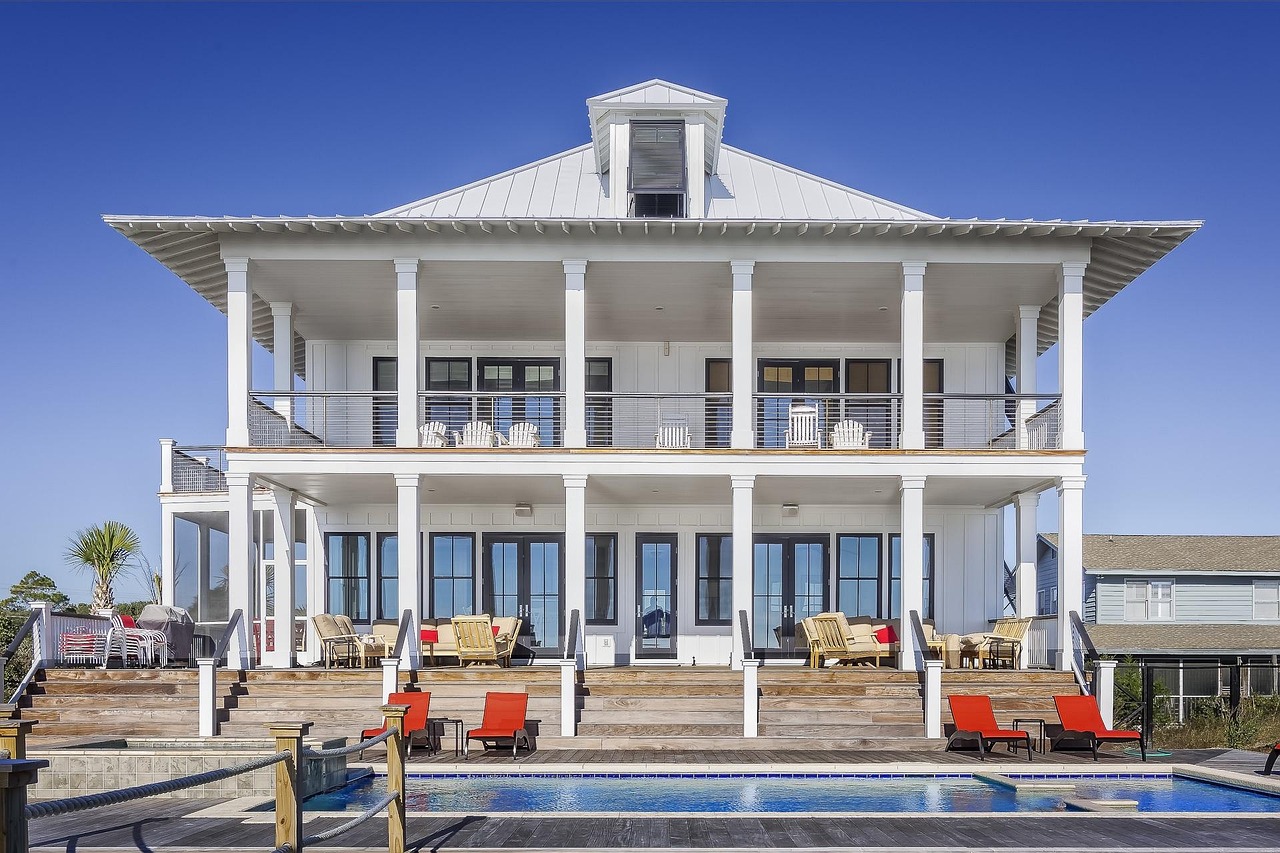 How Luxury Real Estate Auctions Work: A Guide for High-Net-Worth Sellers and Buyers